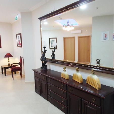 Hostal Montemayor Могер Екстериор снимка