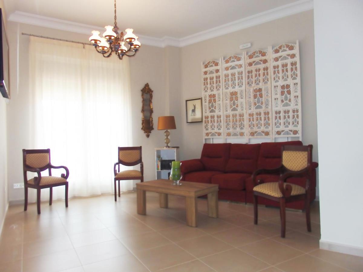 Hostal Montemayor Могер Екстериор снимка